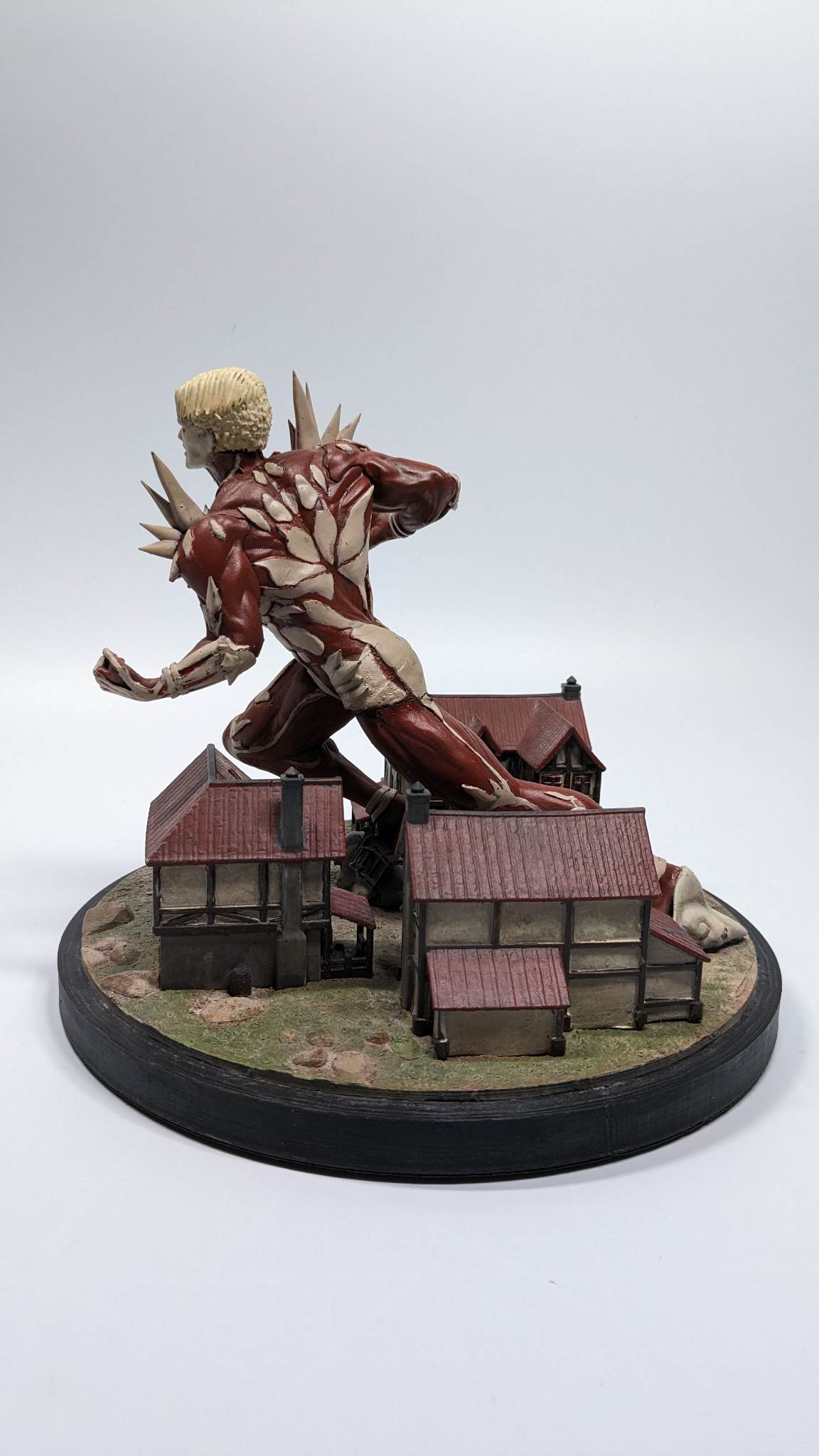 Attack on Titan Armored Reiner Figure