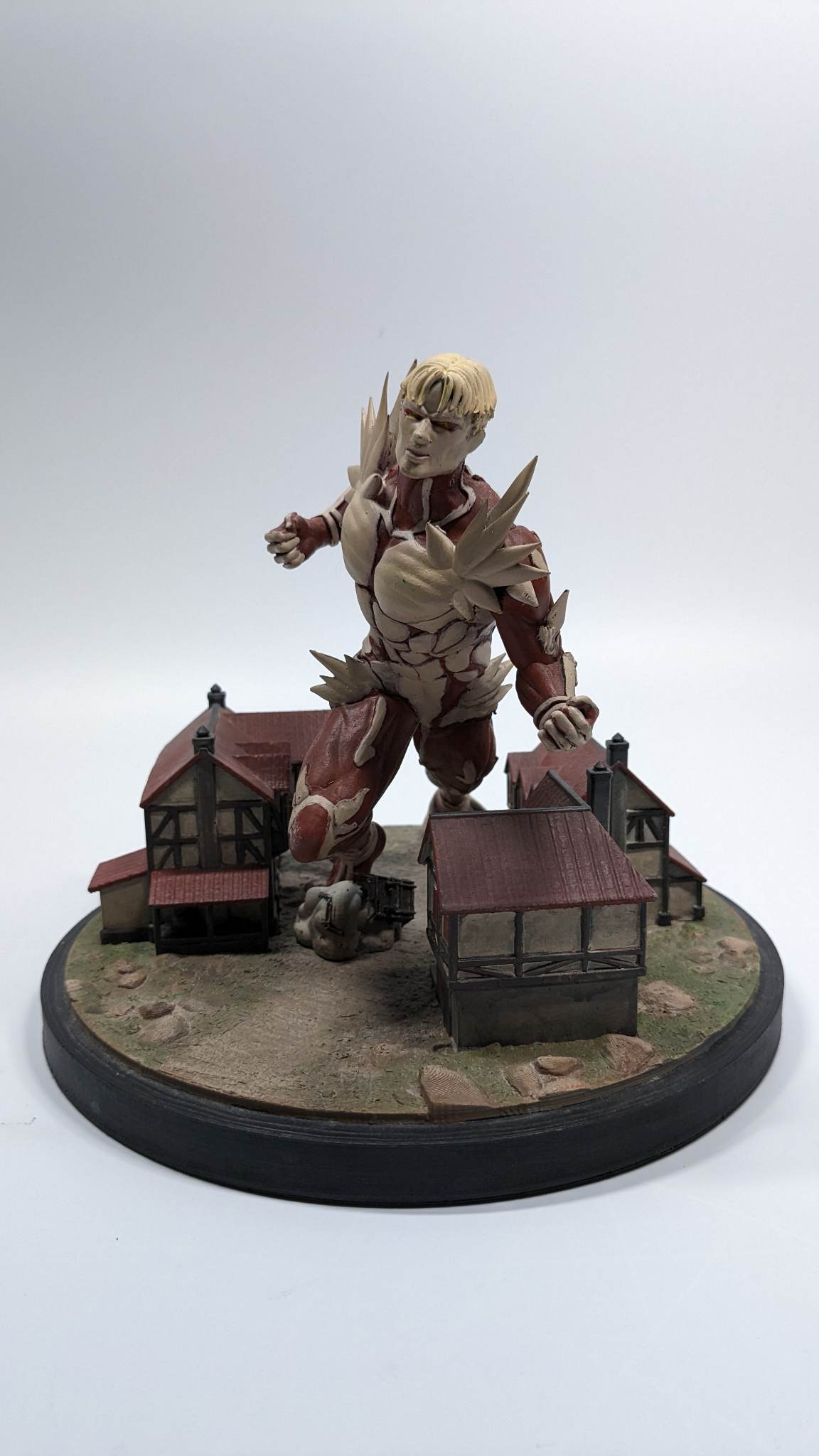 Attack on Titan Armored Reiner Figure